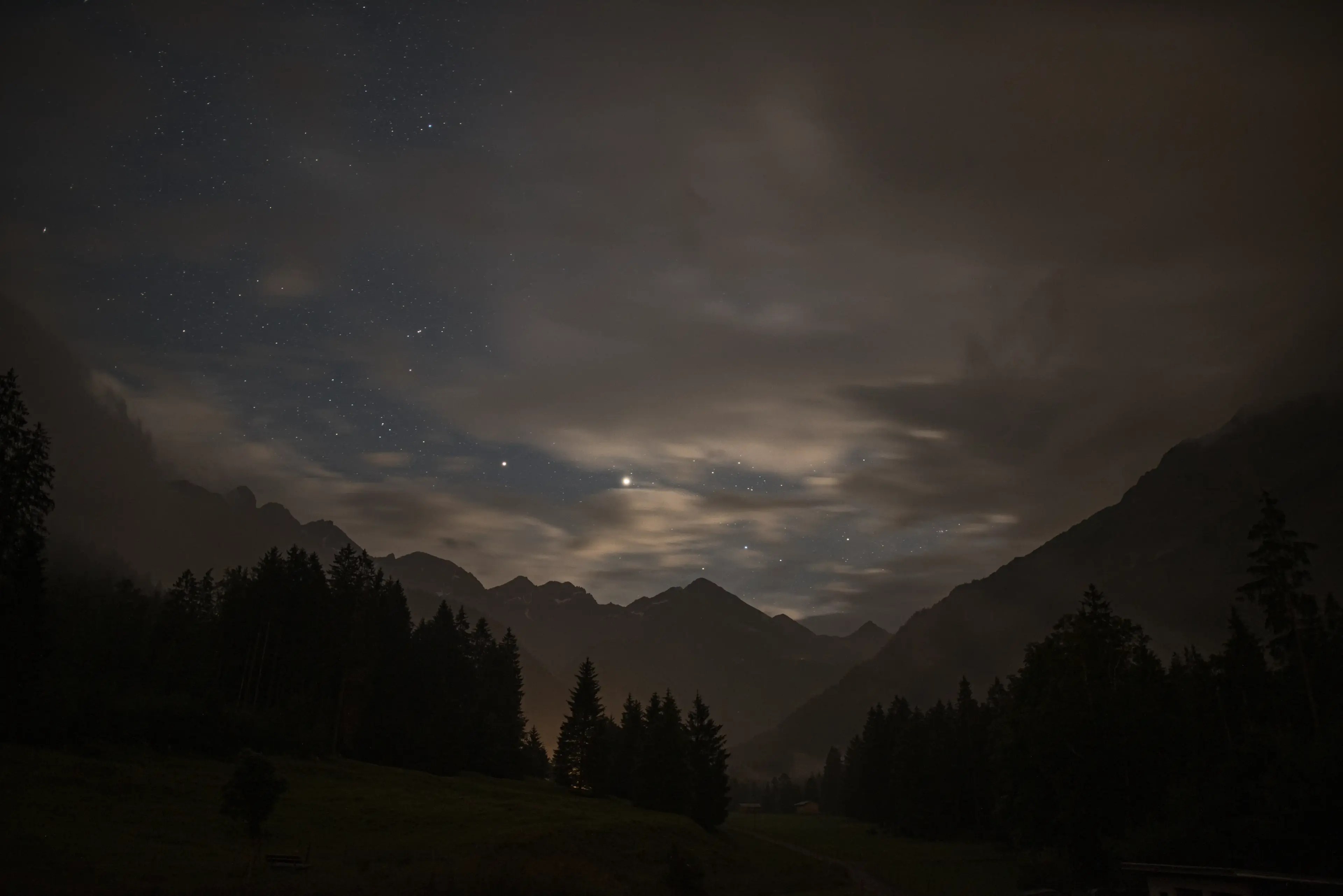 Sternenhimmel in den Bergen